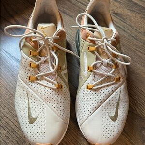 Men’s Nike Airmax 270 leather, 10.5